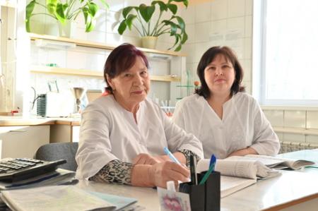 Надежда Константиновна Румянцева, проработала в хим.лаборатории 57 лет 